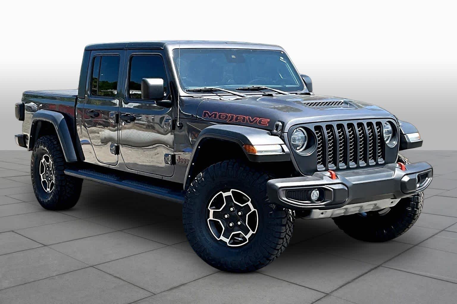 Used 2021 Granite Crystal Metallic Clearcoat Jeep Mojave image 3