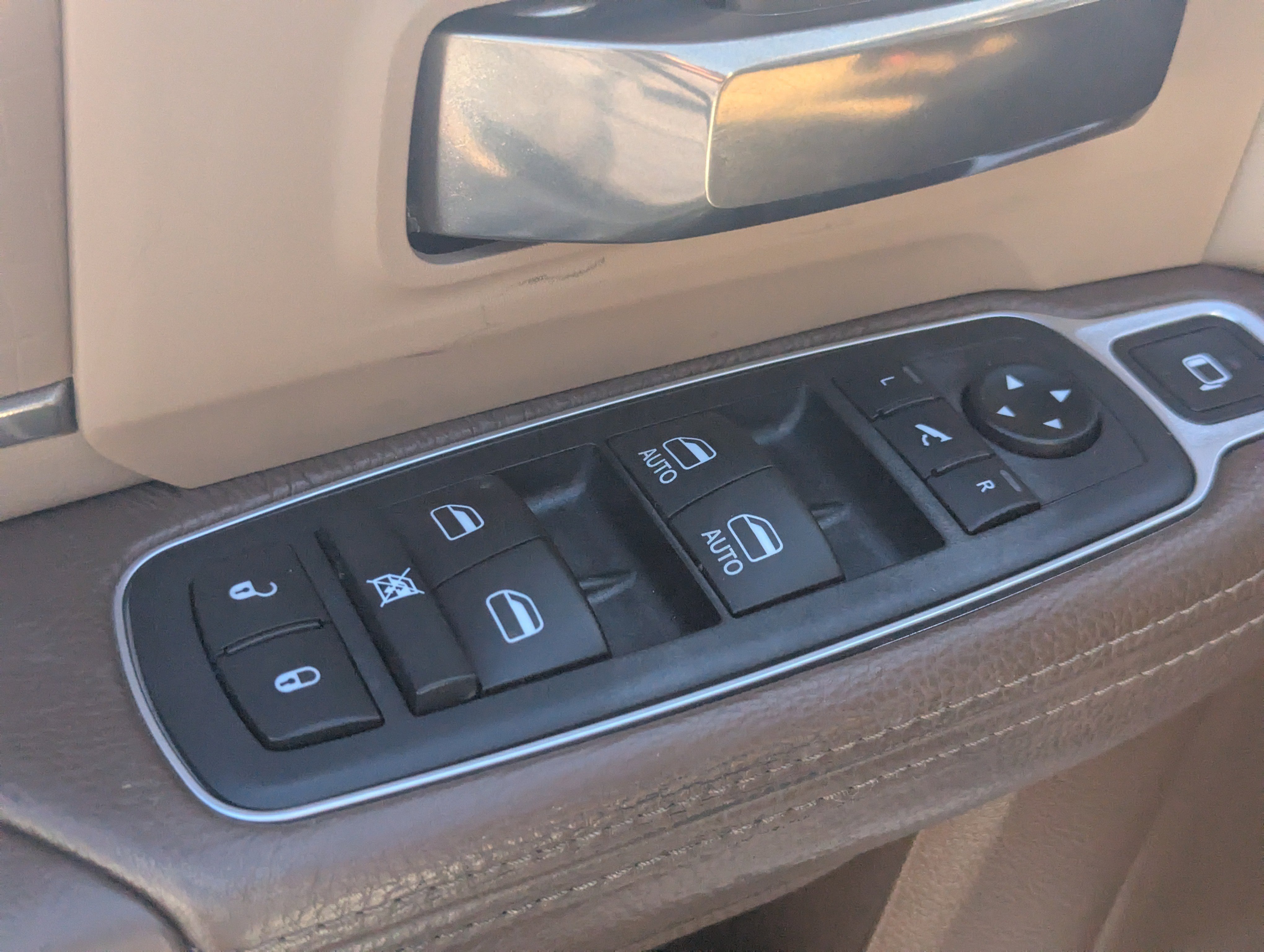 2019 RAM Ram 3500 Pickup Longhorn - Photo 15
