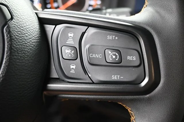 Used 2024 Blue Jeep Sport S image 19