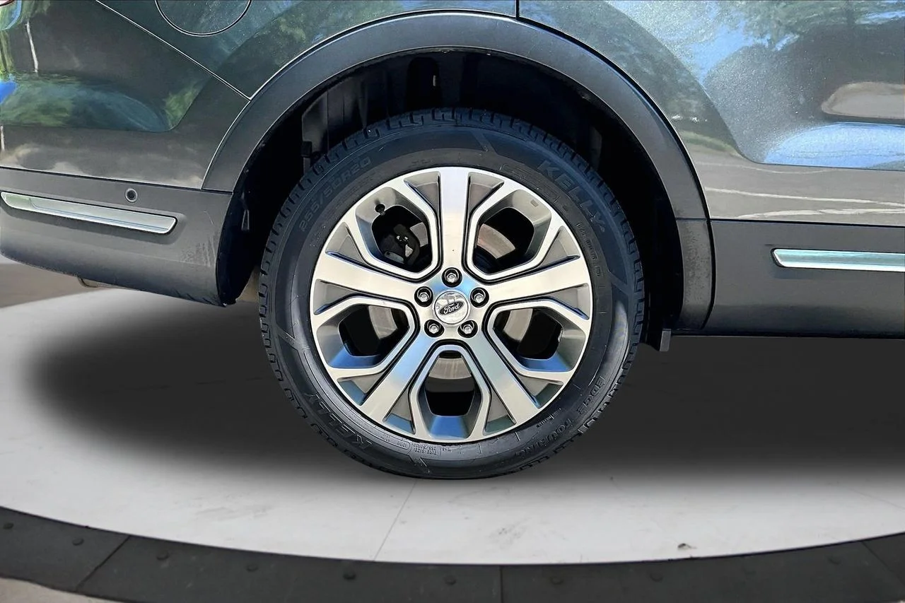 Certified Used 2018 Gray Ford Platinum image 37