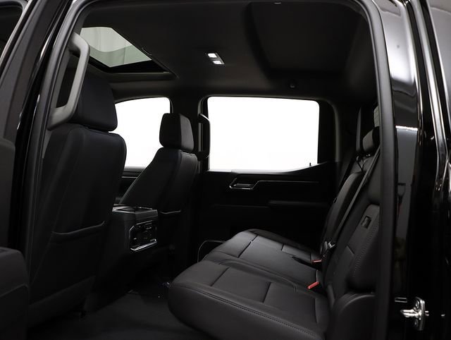 2026 GMC Sierra 1500 SLT - Photo 13