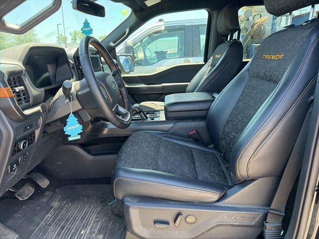 Certified Used 2025 Agate Black Metallic Ford Tremor image 4
