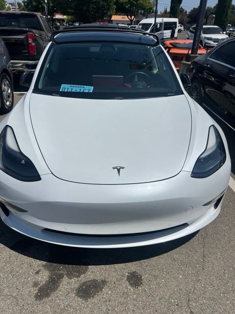Used 2021  Tesla Standard Range Plus image 3