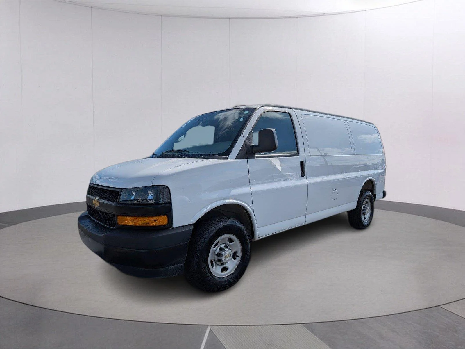 Used 2025 Summit White Chevrolet WT image 1