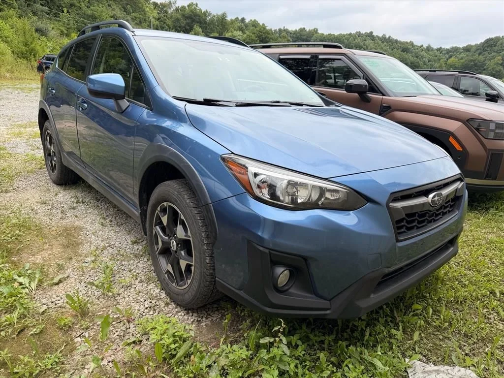 Used 2018 Blue Subaru 2.0i Premium image 13