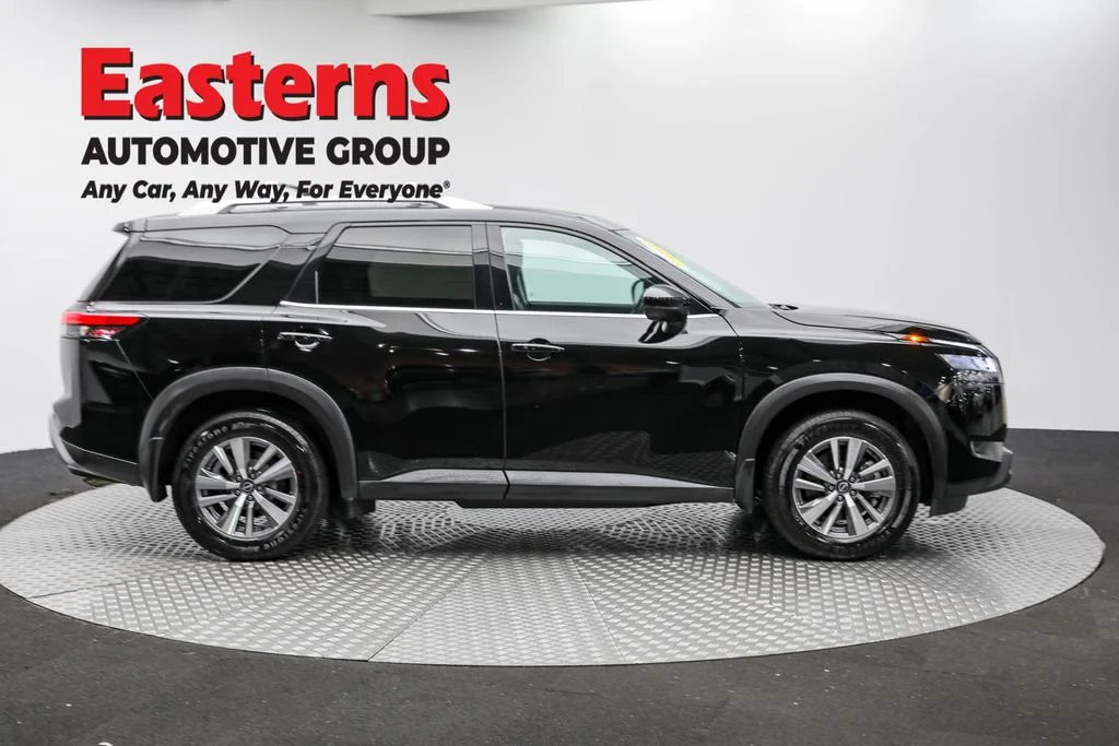 Used 2023 Black Nissan SL image 4