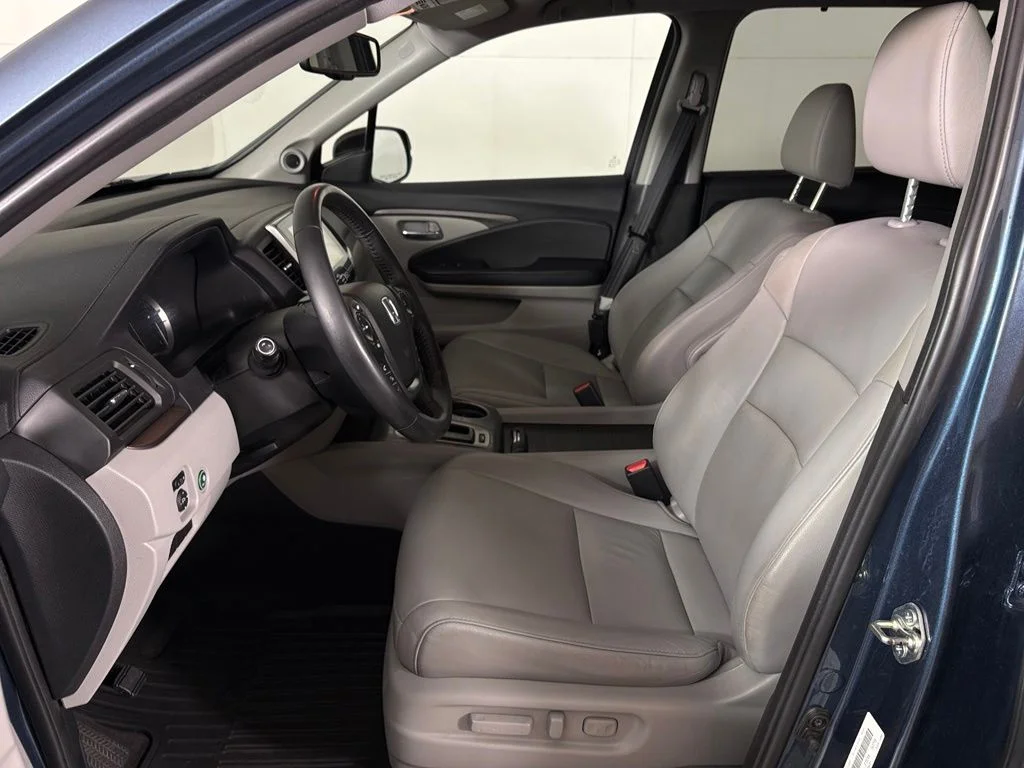 Used 2016  Honda EX-L image 15