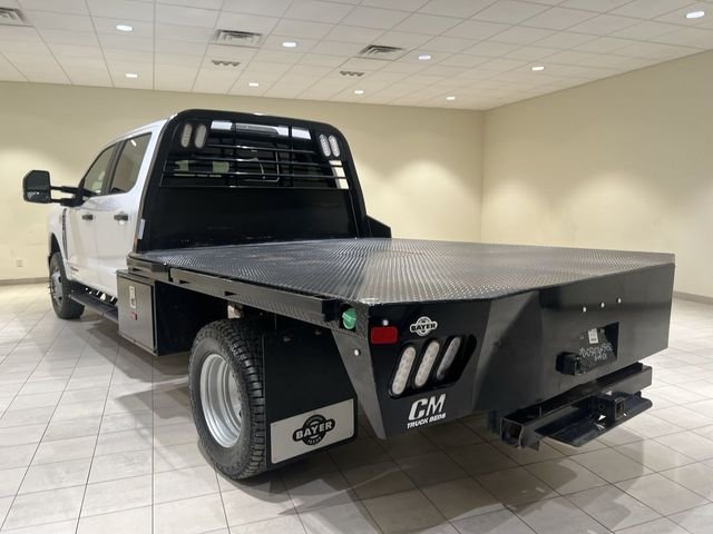 Used 2025 White Ford XL image 3