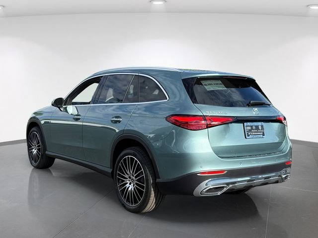 New 2026 Verde Silver Metallic Mercedes-Benz GLC 300 image 5