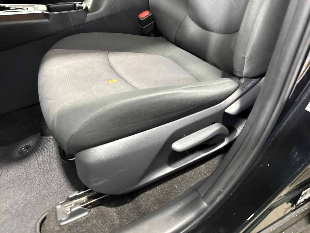 Used 2020 Black Toyota XLE image 33