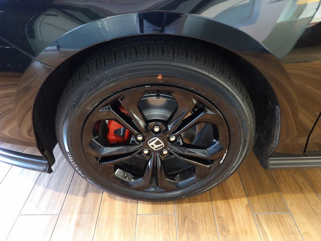 Used 2025 Crystal Black Pearl Honda SE image 10