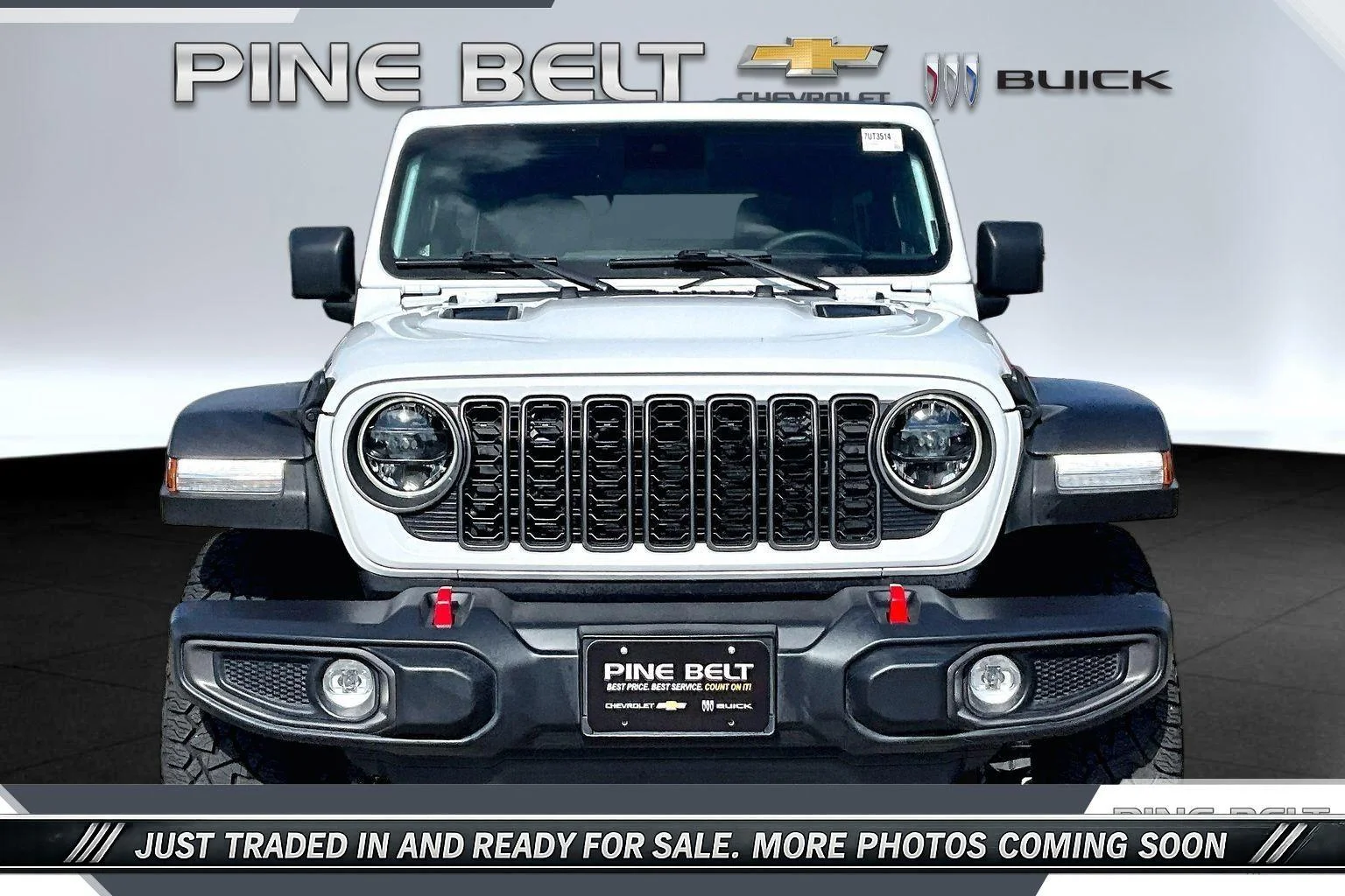 Used 2025 White Jeep 4-Door Rubicon 4x4 image 3