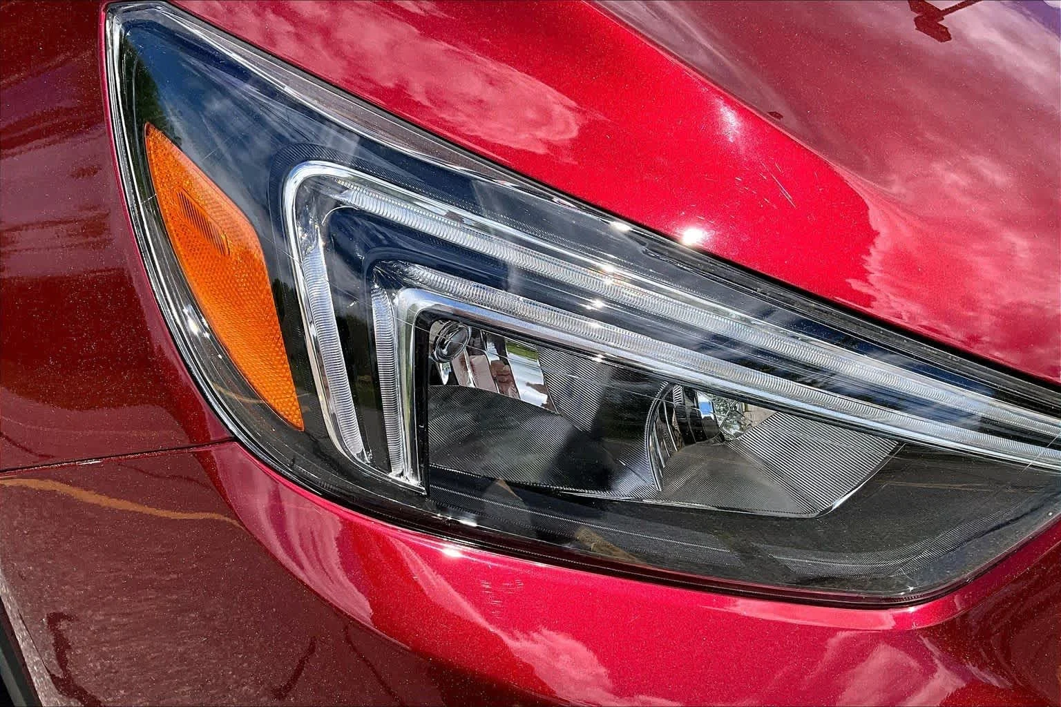 Used 2022 Cinnabar Metallic Buick Preferred image 27