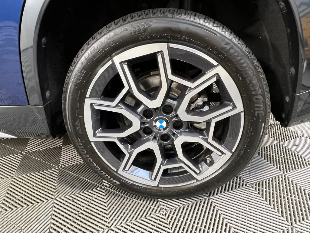 Used 2024 Phytonic Blue Metallic BMW xDrive28i image 14