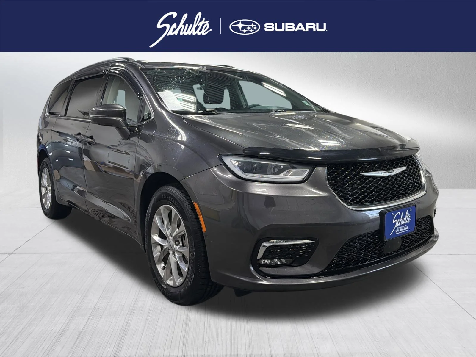 2022 Chrysler Pacifica Touring L's photo