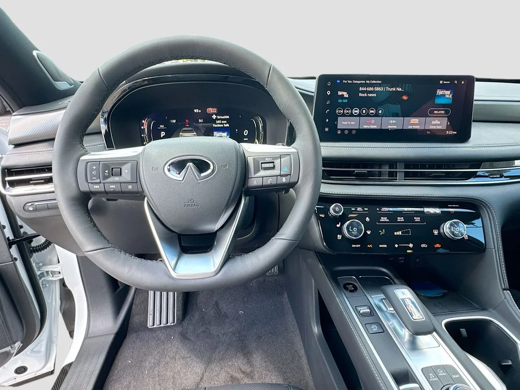 New 2027 2T RAD WHT INFINITI Sport AWD image 11