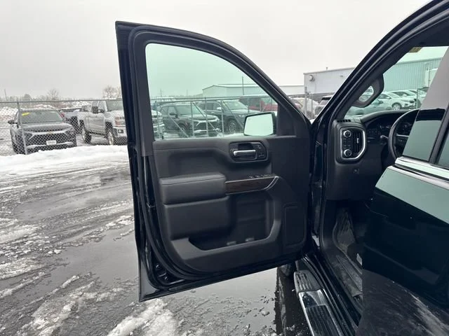 Used 2022 Onyx Black GMC SLT image 22