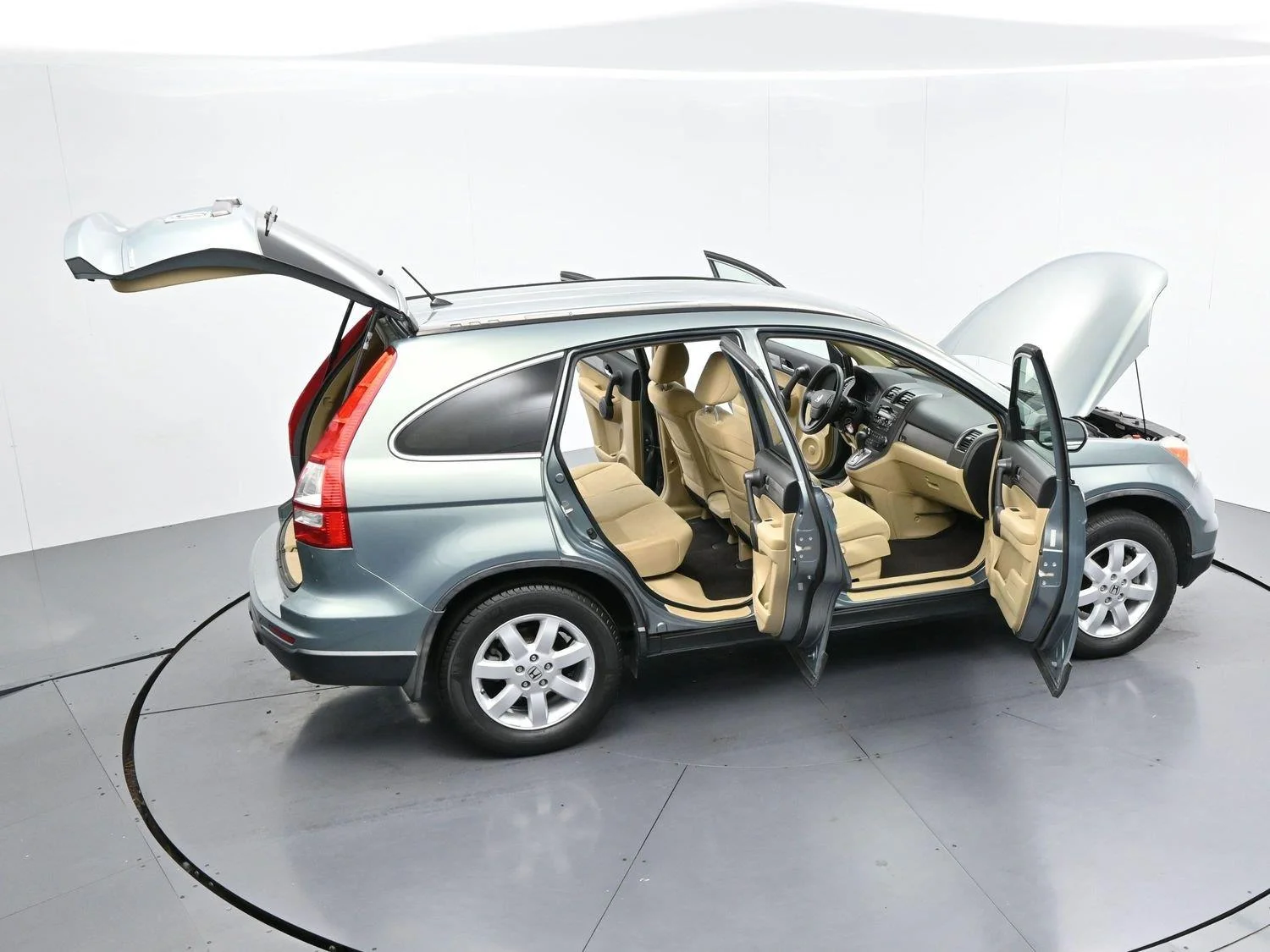 Used 2011 Opal Sage Metallic Honda SE image 35