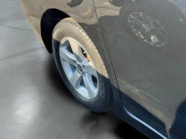 Used 2020 Black Toyota L image 12