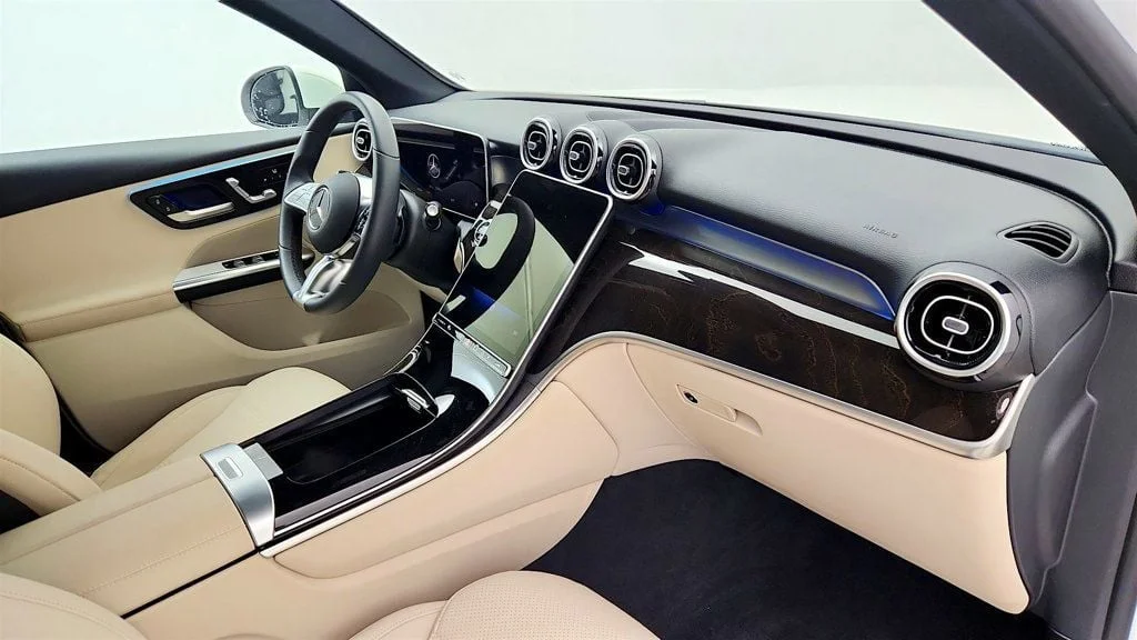 Used 2025 Polar White Mercedes-Benz GLC 300 4MATIC® SUV w/ Panorama Sunroof & 19