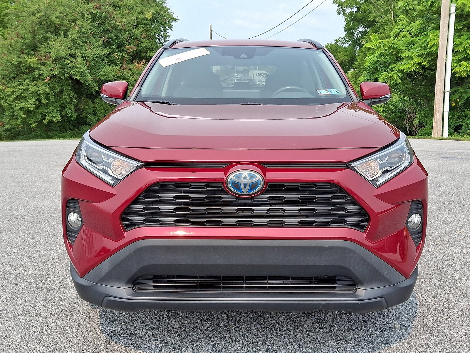 Used 2021 Ruby Flare Pearl Toyota Hybrid XLE image 2
