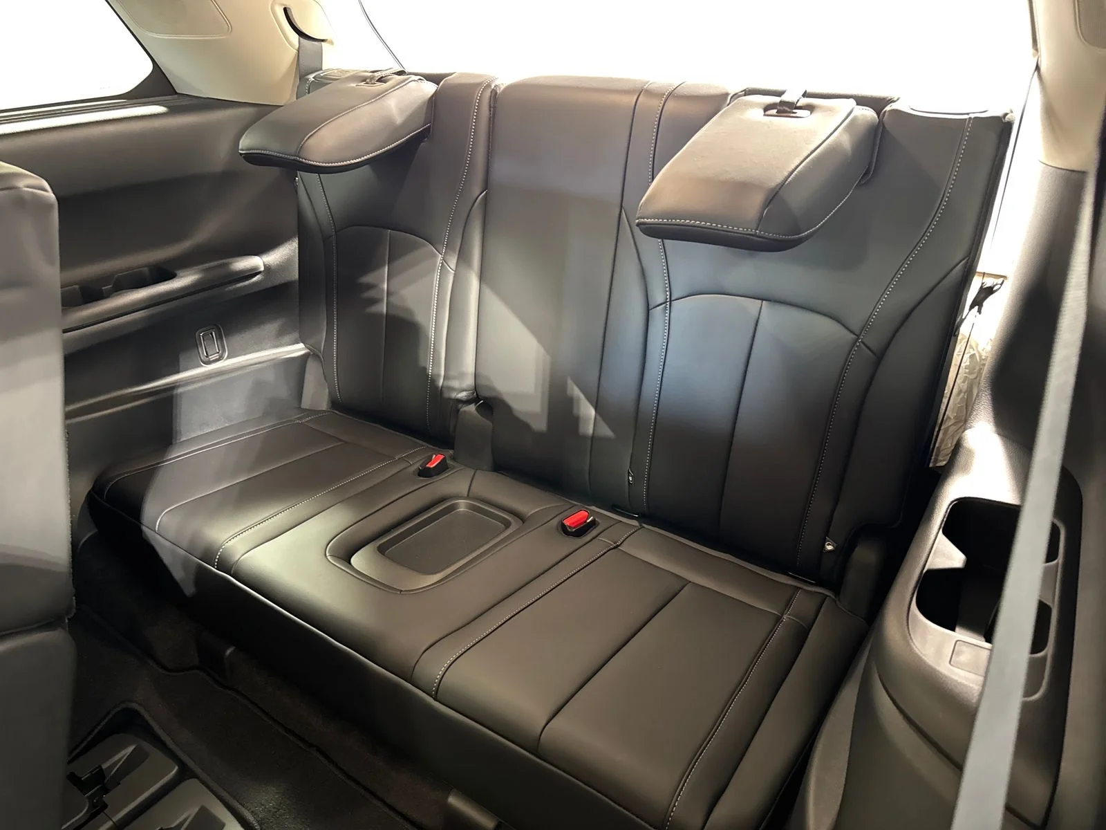 New 2027 GRAPHITE SHADOW INFINITI Luxe AWD image 24