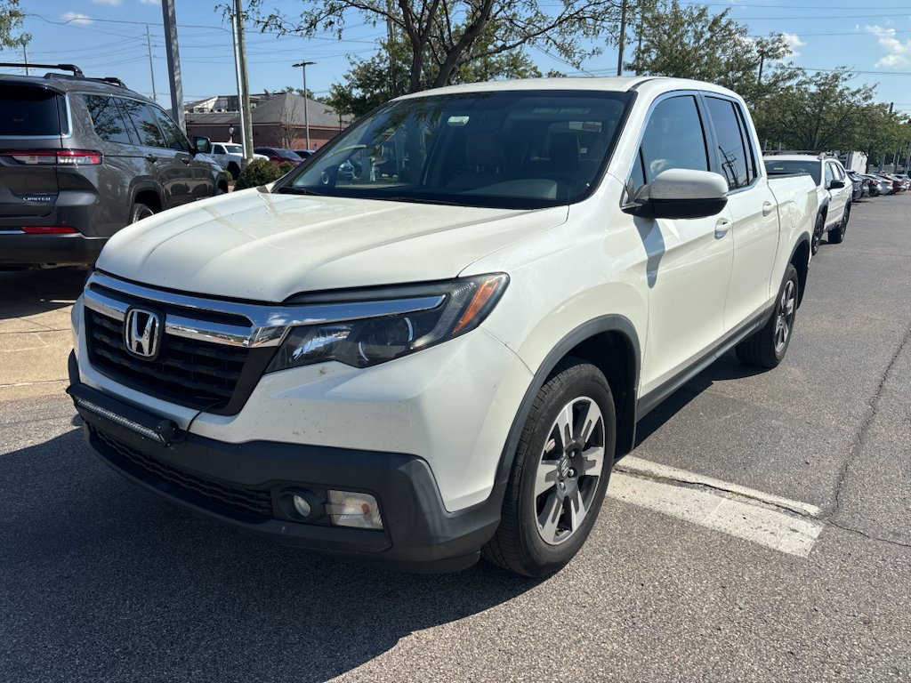 Used 2019 White Diamond Pearl Honda RTL image 3