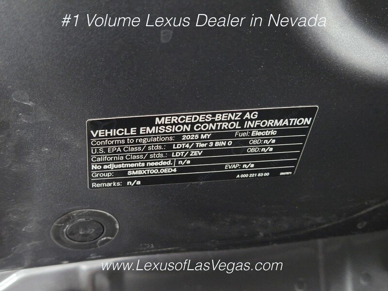 Used 2025 Gray Mercedes-Benz G 580 image 27