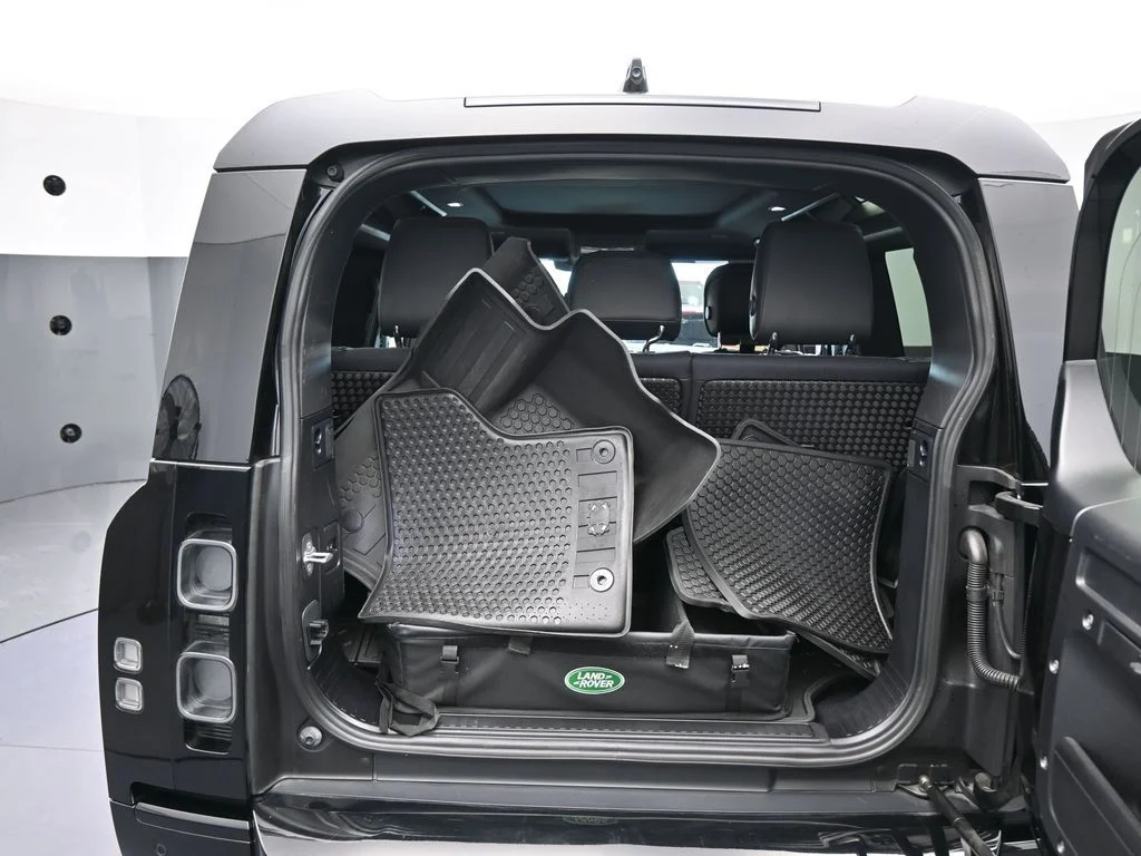 Used 2023 Black Land Rover X image 36