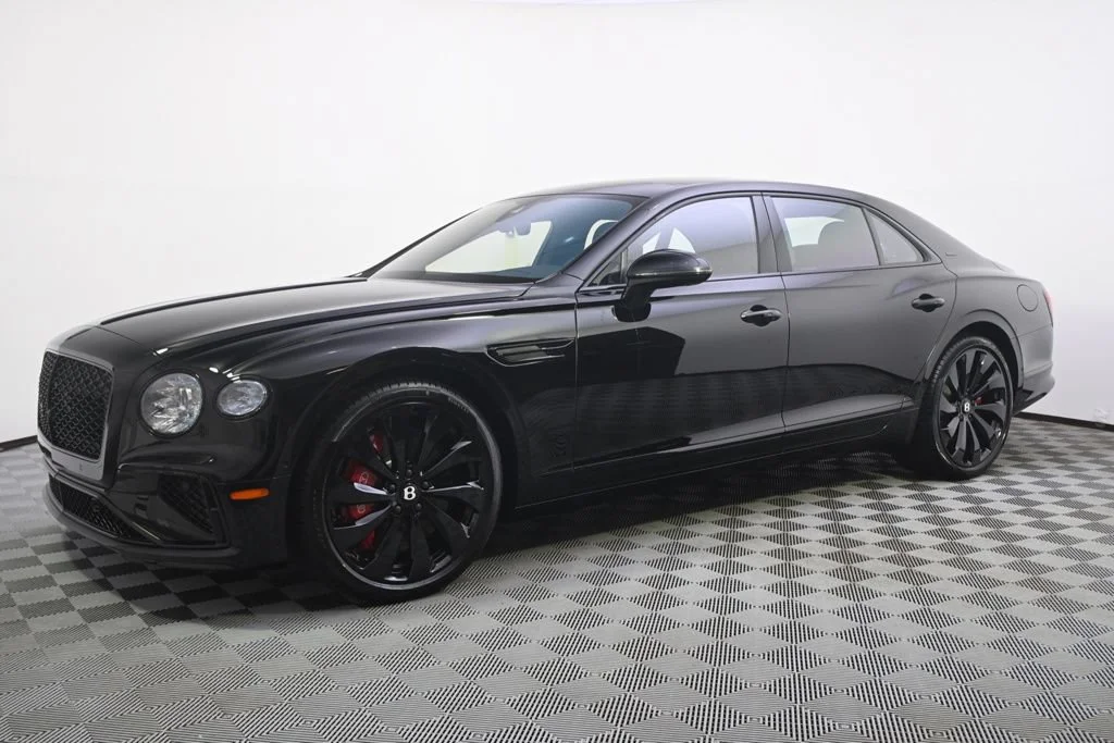 Used 2025 Q9l Bentley Black Edition image 2