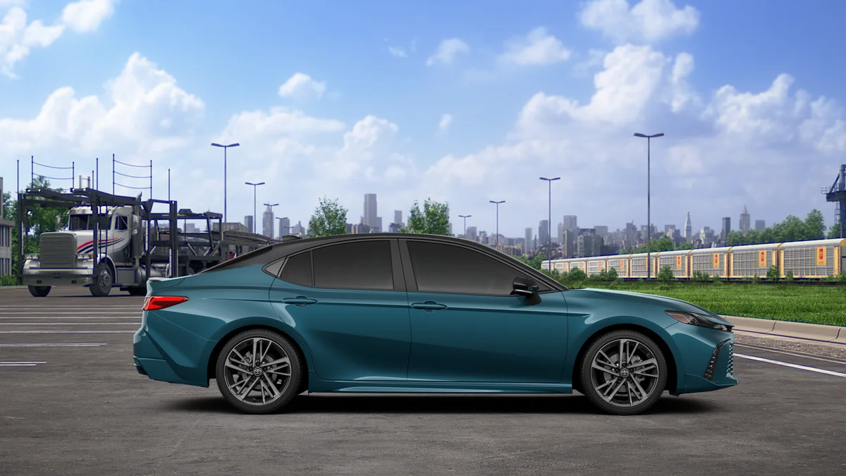 New 2026 Ocean Gem with Midnight Black Metallic roof Toyota XSE image 12