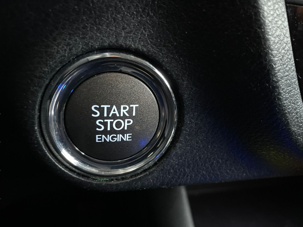 Used 2016 White Lexus 350 image 21