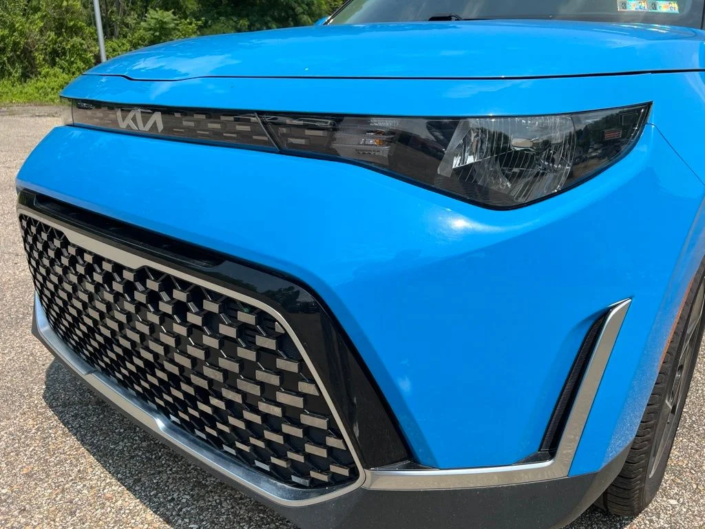 Used 2025 Surf Blue Kia EX image 4