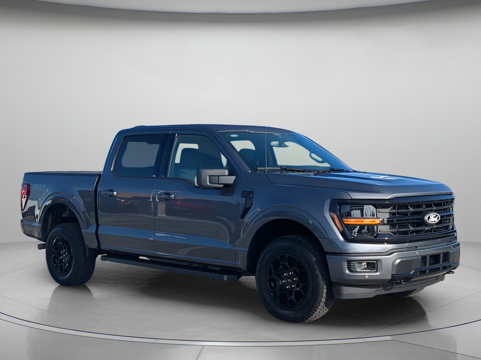 New 2026 Carbonized Gray Metallic Ford XLT image 35