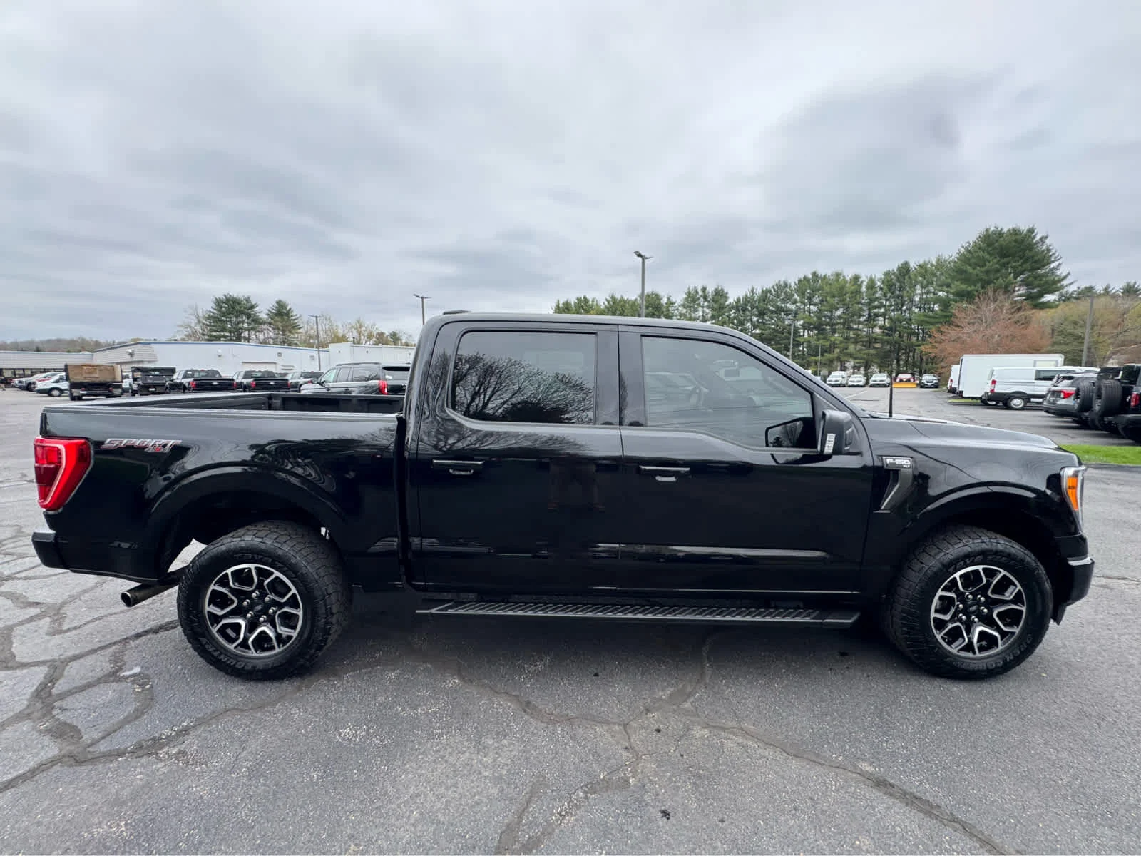 Certified Used 2023 Agate Black Ford XLT image 7