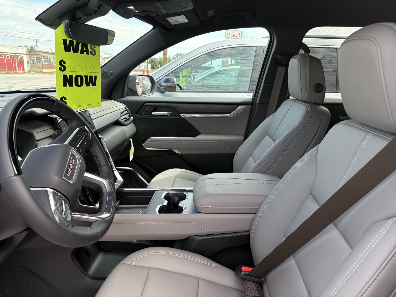 2026 GMC Acadia Elevation - Photo 13