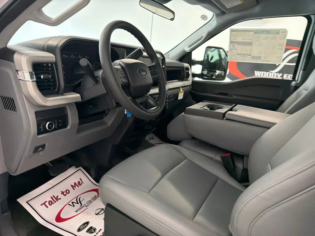 New 2027 Oxford White Ford F-250® XL image 12
