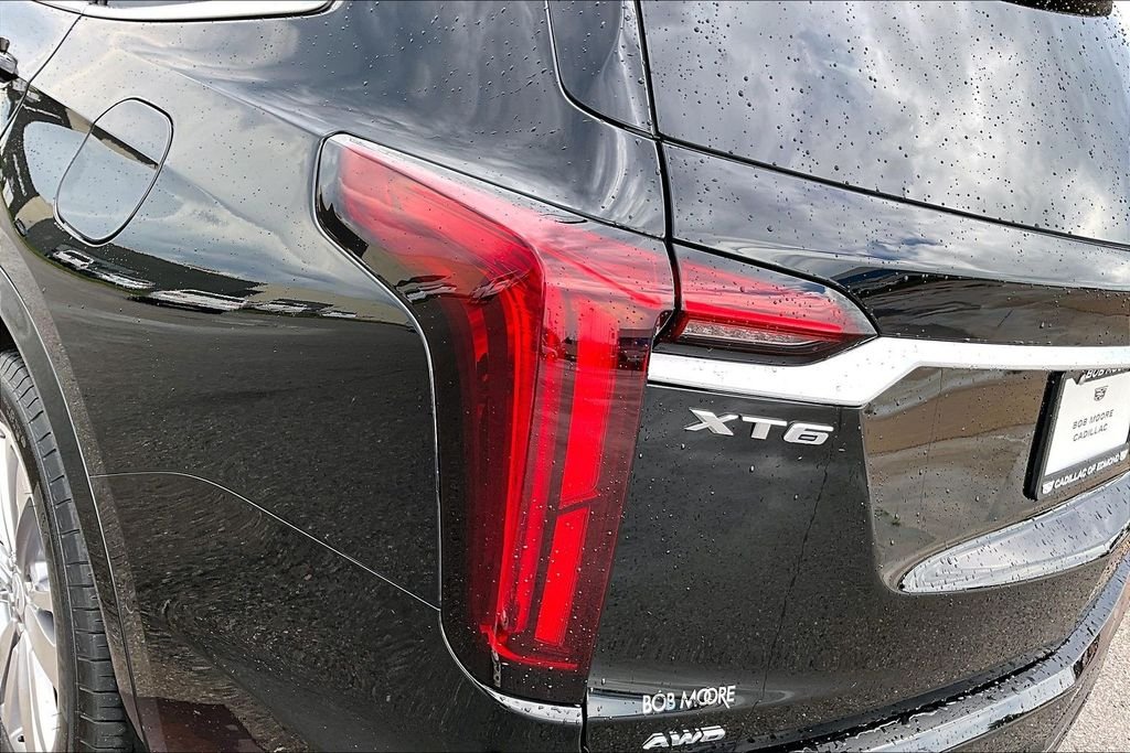 Used 2025 Black Cadillac Premium Luxury image 31