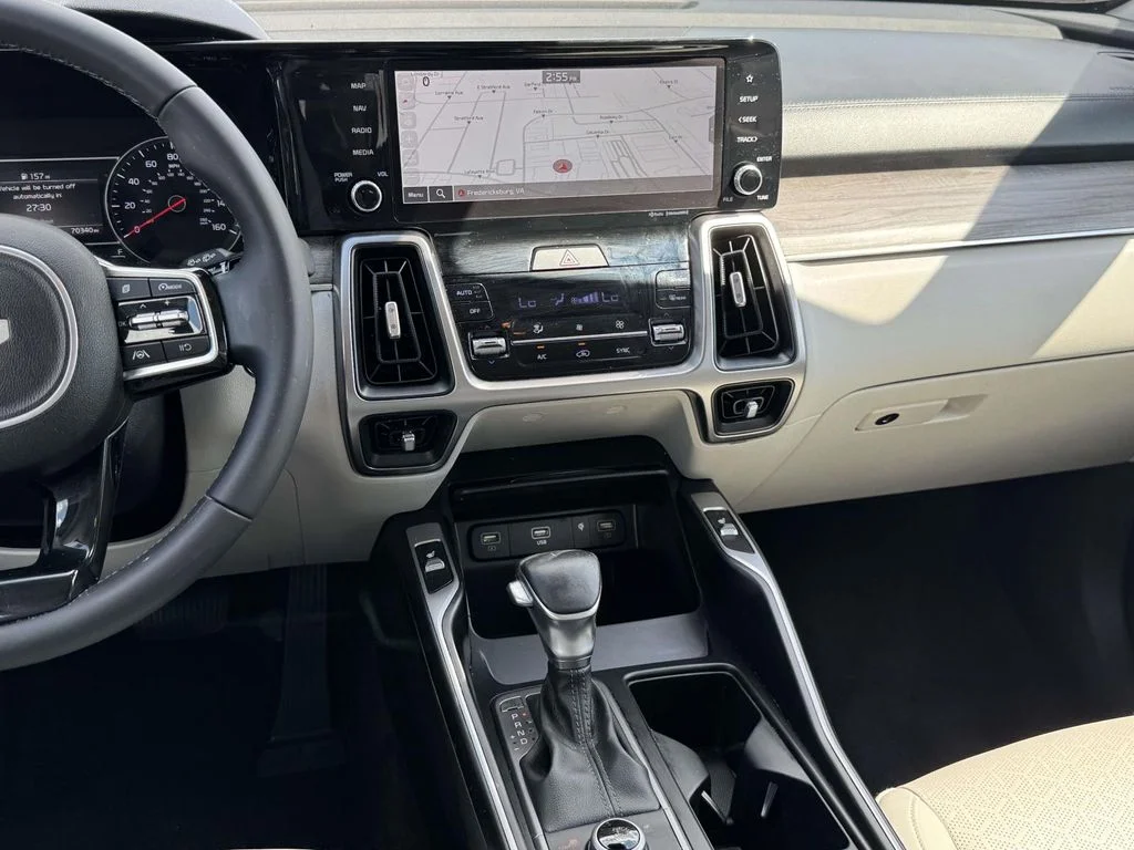 Used 2023 Silver Kia X-Line S image 3
