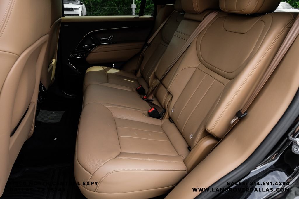 Used 2023 Black Land Rover SE image 41