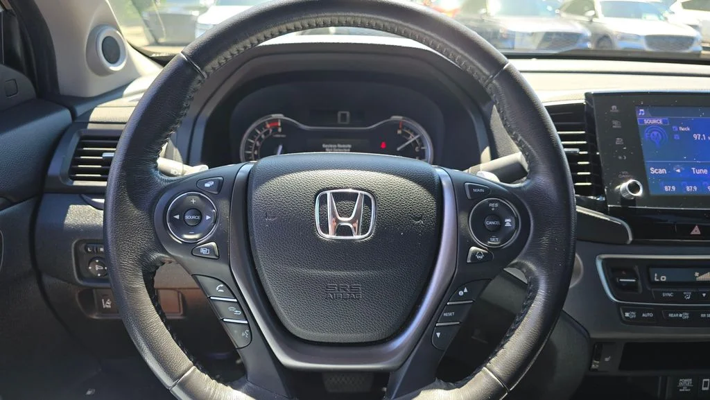 Used 2023 Gray Honda RTL image 24
