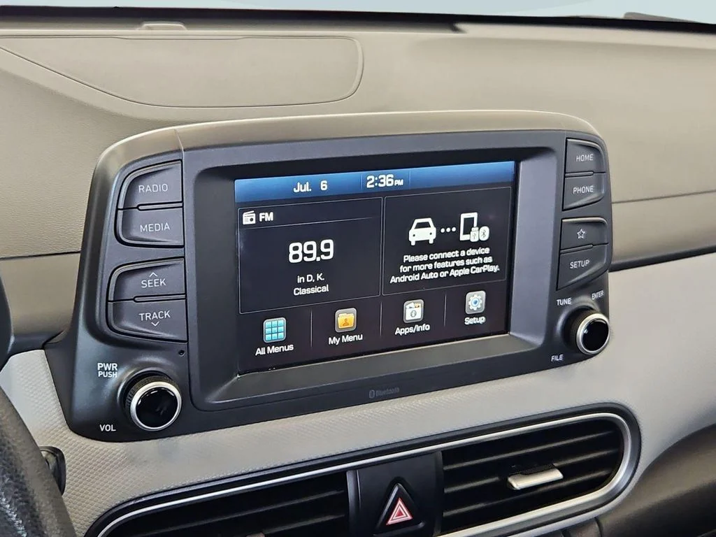 Used 2019 Sunset Orange Hyundai SE image 18
