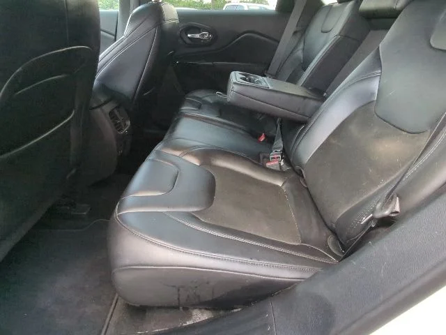 Certified Used 2021 White Jeep Latitude Plus image 21