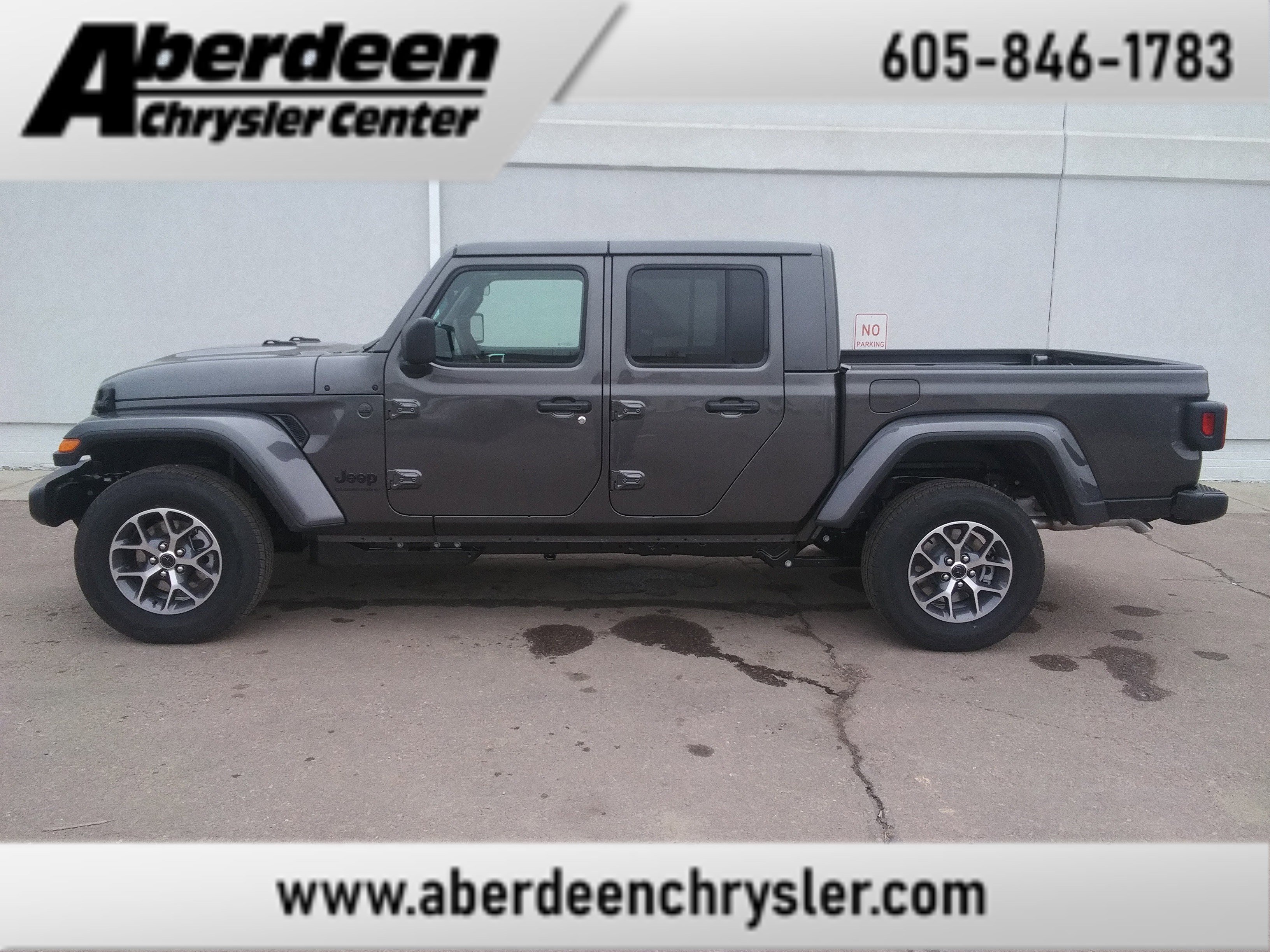 2026 Jeep Gladiator Sport S Auto's photo