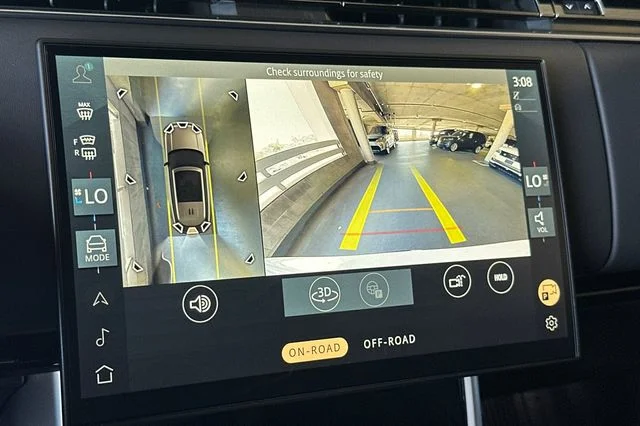 New 2026 Fuji White Land Rover SE image 18
