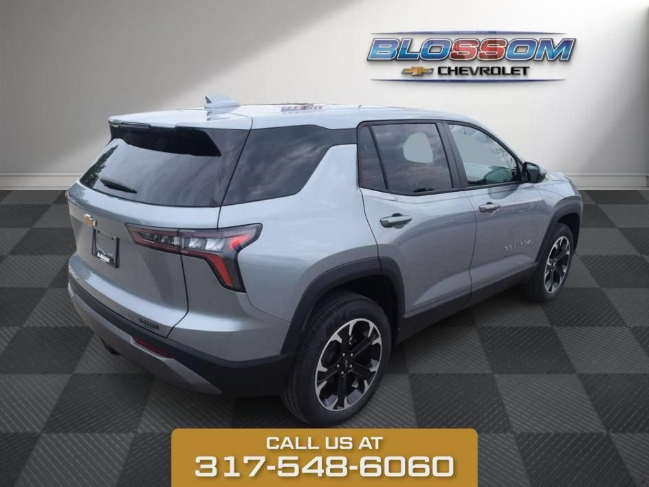 2027 Chevrolet Equinox LT - Photo 7
