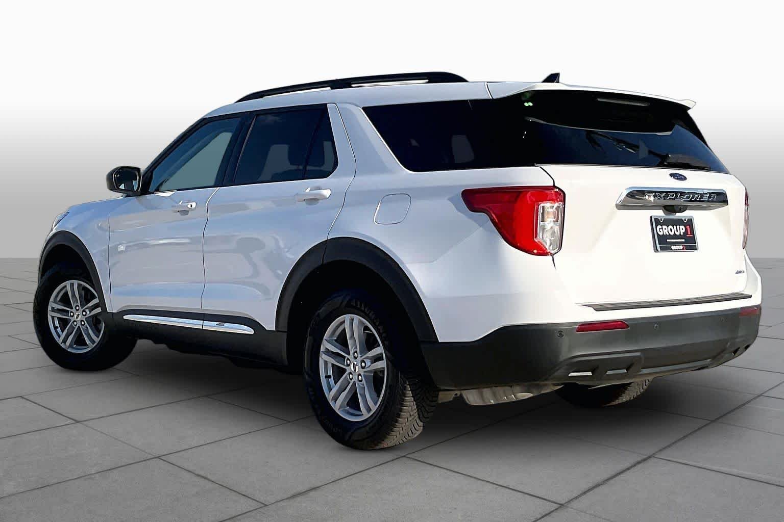 Used 2024 Oxford White Ford XLT image 12