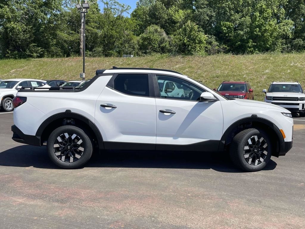 New 2026 White Hyundai SEL FWD image 2