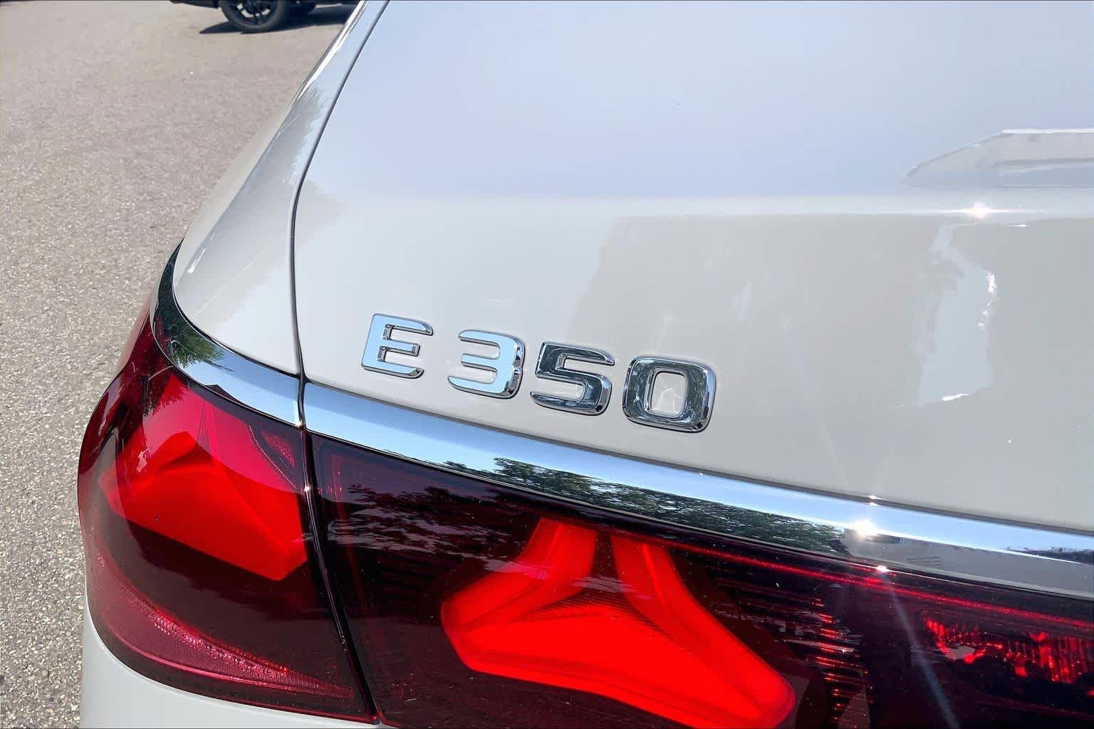 New 2026 MANUFAKTUR Alpine Grey Mercedes-Benz E 350 image 7