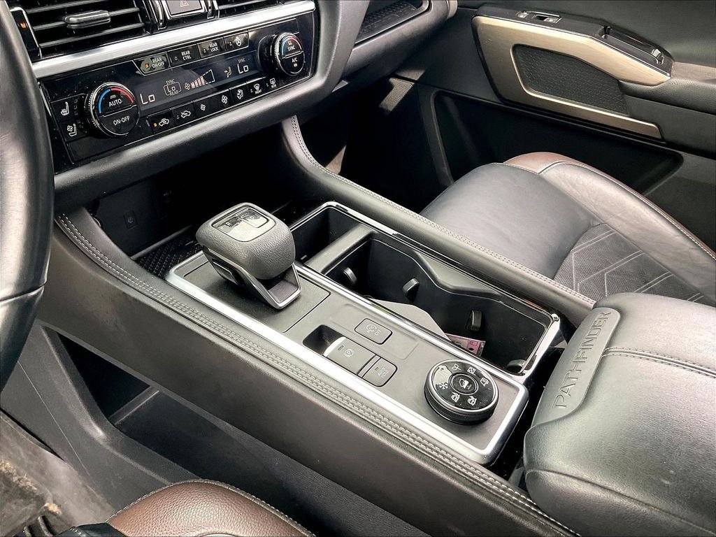 Used 2023 Pearl White Tricoat Nissan Platinum image 20
